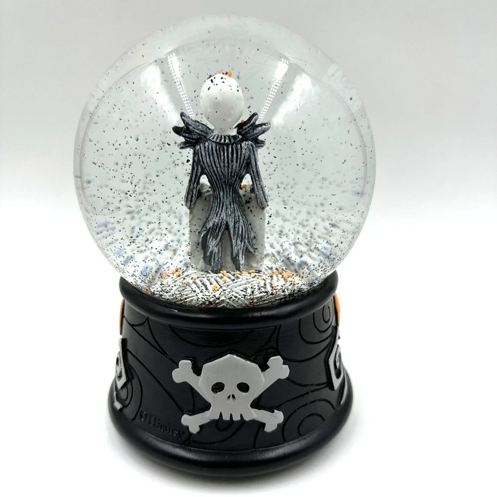 Disney Nightmare Before Christmas Snow Globe plays Funeral March of a Marionette